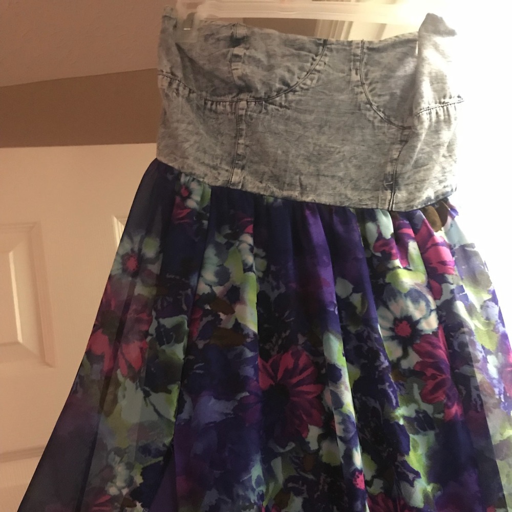Strapless maxi